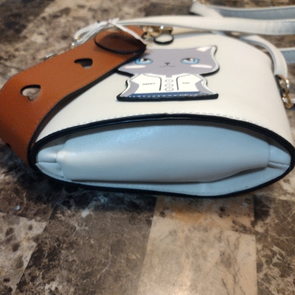 Happy Cat Beige Leather Purse - Picture 2 of 4